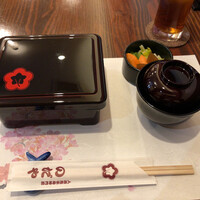 入谷鬼子母神門前のだや - 綺麗なお重です。