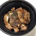 カフェ&ダイニング ベル - 鶏もものグリエ丼～特製テリヤキソース～税抜1000円