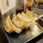 明石焼・焼そば専門店 はち - 餃子（５２４円）