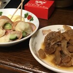 神戸屋 - マッシュポテトとキュウリをハムで巻いたヤツ。
ラーメンのパックにオマケで付いてたマッシュポテト。
このチープなヤツ美味いんだよねヽ(´o｀

ホタテの佃煮みたいなヤツ。
コレ好き。


