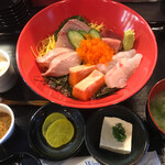 博多 よし魚 - 海鮮丼＝１３００円 税込