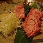 焼肉龍音 - 厚切りタン（１６８０円）