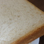 パーラー江古田 - 全粒粉の食パン；アップ