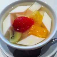 Szechwan Cuisine & Wine 四川料理 御馥 中之島ダイビル店 - 杏仁豆腐