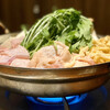 Nagoyakochinkoshitsuizakayakintoki - ⭐️人気コースの「名古屋コーチンとお野菜のコクと旨みが詰まった白湯鍋」このコース、3時間の飲み放題と全9品で3998円(税抜)