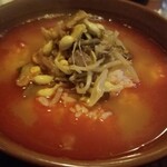 大衆ホルモン 哲 - ユッケジャンクッパ(650円)