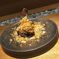 隼 - 【傳統】うずらの香り揚げ。肉の旨味の凝縮の仕方がすごい。クラシックを聴いて優雅に育ったらしい。とにかくうんまい。