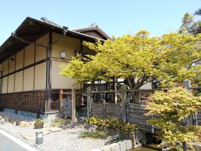 yuzu'caféページ ?media_id=868025061669784&