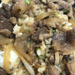 大阪焼肉・ホルモン ふたご - 焼肉丼のアップ