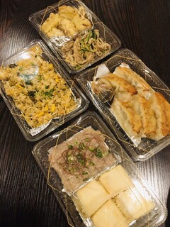 Hakataumakamontomochan - テイクアウト高菜チャーハン+酢もつ+揚げ出し豆腐そぼろあんかけ+焼き餃子