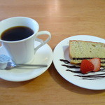 カフェ コム - コーヒー＋お茶菓子　４８０円