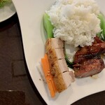錦福 香港美食 - 泡菜と脆皮焼肉（クリスピーローストポーク ）