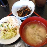 Daisuke Kaisendon'Ya - 「ランチ海鮮丼」の副菜類