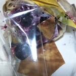 スイーツ ねこじ あらい道の駅店 - ブルーベリークレープ。