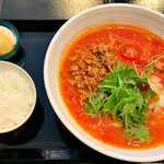 麺処 大田屋 - トマトラーメンとご飯小　デザートも付いてます