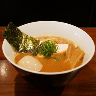 RAMEN GOTTSU - 料理写真: