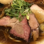 麺処 ほん田 - 3種の肉質上質な豚チャーシュー