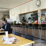 ボーノ - お店  いつもの入りには  遠く  ママさんもマスク