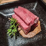 日本焼肉はせ川 表参道店 - 幻のタン　黒毛和牛　4800円