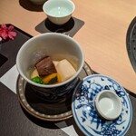 日本焼肉はせ川 - 和牛ツラミと野菜の炊合せ　コース