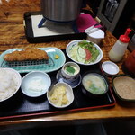 吹上亭 - ロースカツ定食￥1,100