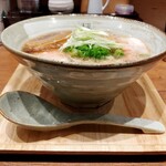 麺処 天川 - アグー背脂入醤油らあめん・肉増し