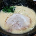 濃厚とんこつラーメン 福福家  - 豚骨醤油ラーメン(並)