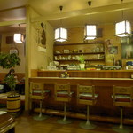 信濃屋食堂 - 宿泊客が飲みに来るのか？