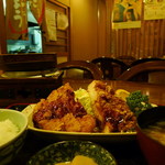 信濃屋食堂 - 釜を従えてこのボリューム