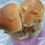 メゾン ムラタ - きな粉クルミ   170-
      たっぷりのクルミときな粉餡