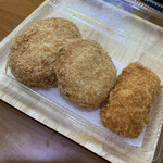 人形町 今半 - 特選すき焼きコロッケ　¥260
            ポテトコロッケ　¥140
            カニクリームコロッケ　¥180