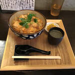 yakitoritojizakedaruma - 日南鶏の親子丼(もも肉入り)