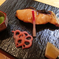 本日の焼き魚（二切れ）