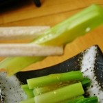 そば処 平石亭 - 「ウルイ」食べます直前です（5/12UP）