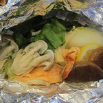 酔牛亭 - 野菜とシーフードのホイル包み焼き