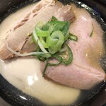 麺屋一燈 - 美味しい清湯ラーメン+小ライス