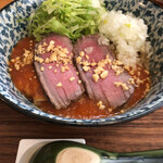 ラーメン イッケン - ローストビーフとトマトソースの存在感がすごい！