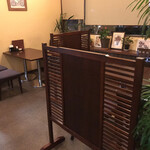 金鯱山 - 店舗　内観　テーブル席