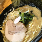 横浜ラーメン てっぺん家 - 