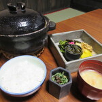 親和苑 - 【自家製米土鍋ごはん・漬物色々・呉汁】