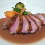 仔鴨胸肉のロティ　ハチミツと黒胡椒風味