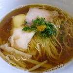 醤油らあ麺　700円