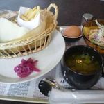 水呑カフェボヌー - ピタパンバーガーモーニング