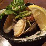 Mon kichi - 浅蜊の地中海風&エスニック風！レモンをぎゅ〜っと絞って食べるとホントにうまいぞ〜!