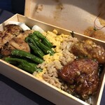 鳥しき - 特製焼鳥弁当：油淋鶏入り
