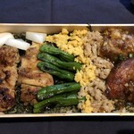 鳥しき - 特製焼鳥弁当：油淋鶏入り