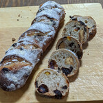 イトキト - 『チョコレートとクランベリーとカシューナッツのバトン』　２３０円（税込）