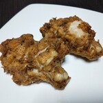 おふくろ亭 - 手羽元黒こしょう揚げ