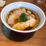ラーメン屋 トイ・ボックス - 特製醤油ラーメン
