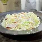 ＰＩＫＯＳＨＨＨＵ - 鶏ウインナー・春キャベツ・きのこの入ったクリームスパゲッティ